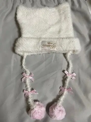 마리 화이트 폼폼 포함 모자 디즈니