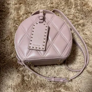 DIANA 라운드형 퀼팅 BAG
