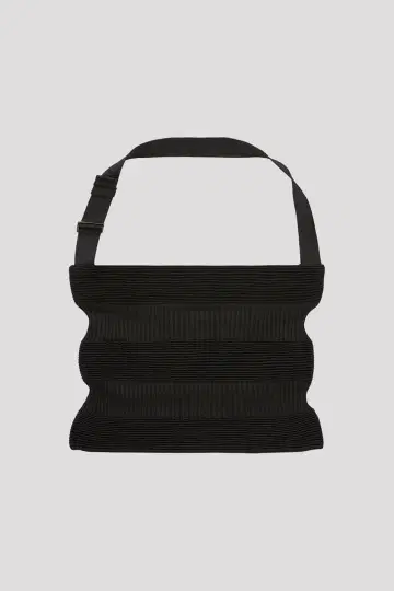 CFCL STRATA SHOULDER BAG / BLACK