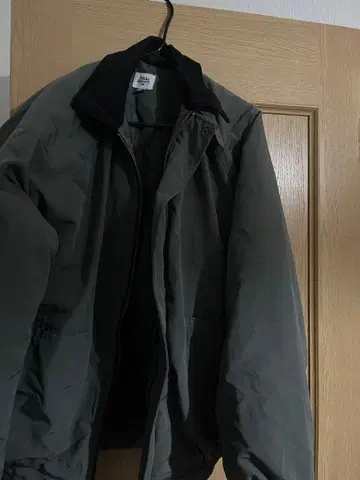 Nikko Grocery 그레이 나일론 자켓 겨울 의류