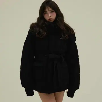 메리 퀼팅 니트 셰이프 재킷 블랙