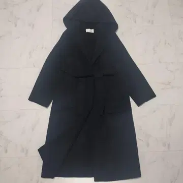 새상품 엠프리미어 블랙 후데트 롱 리버 코트 네이비