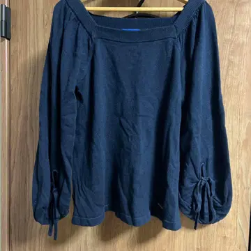 BLUE LABEL CRESTBRIDGE 네이비 긴팔 상의 38