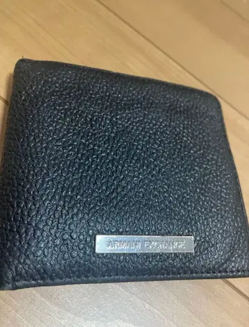 ARMANI EXCHANGE 블랙 접이식 지갑