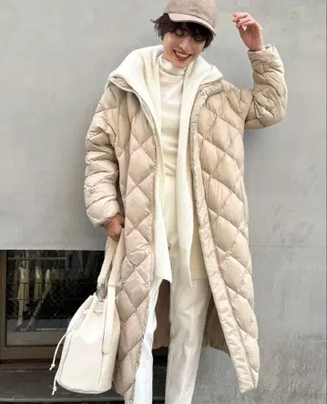 TAION 노리즈 별주 다이아 퀼트 롱 다운 * 베이지