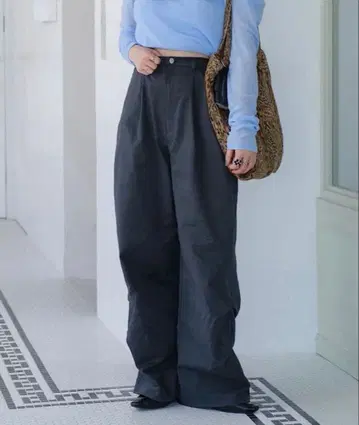 Kastane 슈퍼 하이 디자인 턱 팬츠 그레이 와이드 팬츠