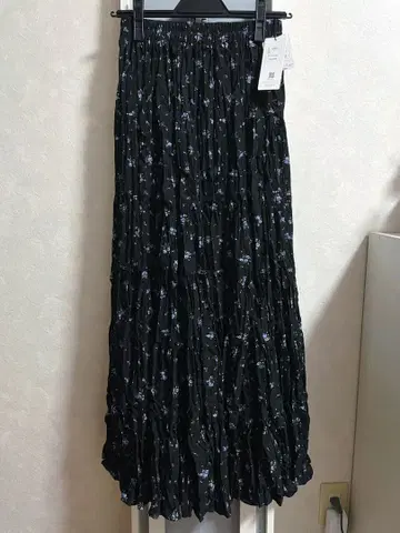 Re:EDIT 플라워 무늬 크링클 스커트