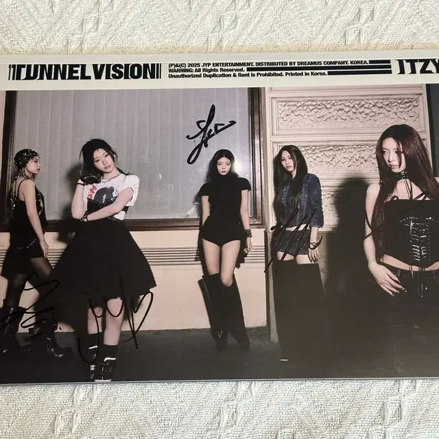 있지 ITZY [Tunnel Vision] 친필 싸인앨범