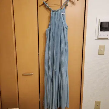 estella k 스카이블루 플리츠 슬리브리스 원피스