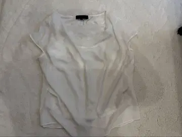 언타이틀 화이트 반팔 상의 사이즈 2