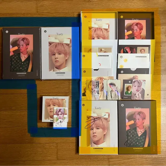 엑스원 X1 김우석 미개봉 Tasty 앨범 세트(사진 파란부분 해당)