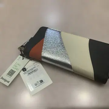 새상품, 미사용 데시구알 장지갑