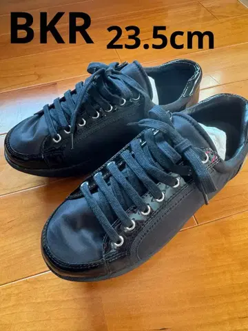 새상품 BKR 23.5cm 밸런스 다이어트 스니커즈 레이스업 블랙