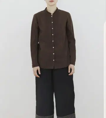 ao 다이칸야마 브라운 핀턱 디자인 긴팔 셔츠