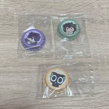 뤄샤오헤이센키 왕관 캔뱃지 컬렉션