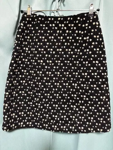 Sybilla 시빌라 입체 도트 사다리꼴 스커트 사이즈 M