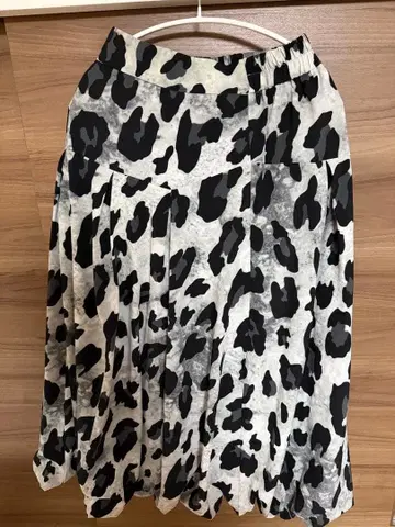 레오파드 무늬 플리츠 스커트 AZUL by moussy