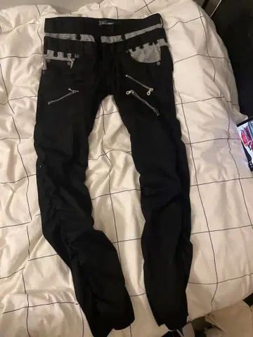 블랙 스키니 팬츠