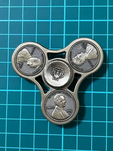 핸드 스피너 아메리칸