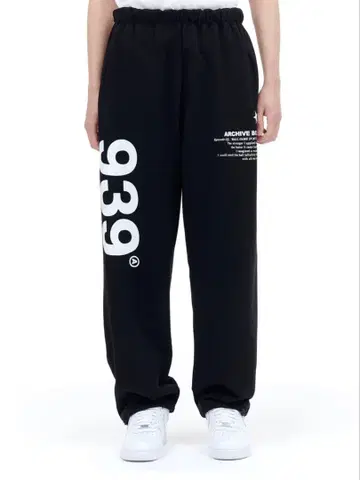 939 아카이브 볼드 맨투맨 블랙