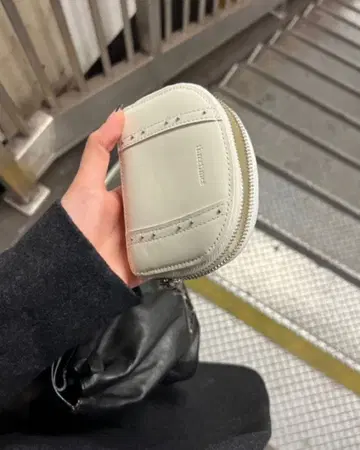 threetimes Classic stud wallet 지갑