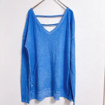 새상품급 파랑 V넥 긴팔 티셔츠 스트랩 블루 BLUE 리브 소재