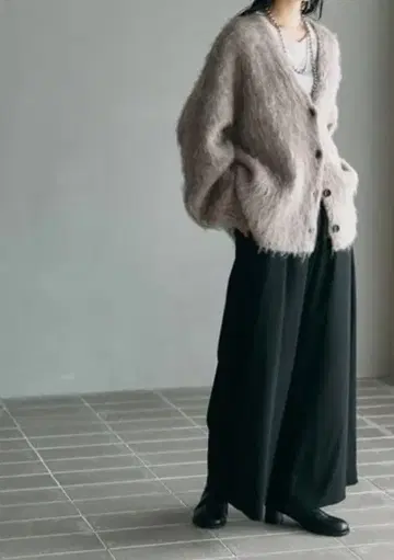 [ 새상품급 ] 렙심 5게이지 샤기 V 가디건 라이트 베이지