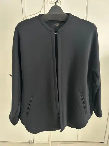 새상품급 aga 블랙 자켓