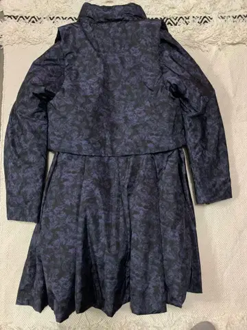 다크 퍼플 플라워 패턴 다운 자켓 MONCLER