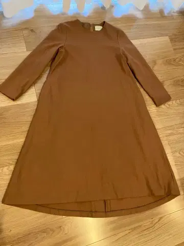 유나이티드 애로우즈 울 브라운 노카라 A라인 원피스 안감