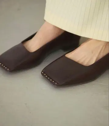 LAUREN CONRAD 스터드 장식 플랫슈즈 L