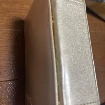 골드 합성 피혁 지퍼 파우치