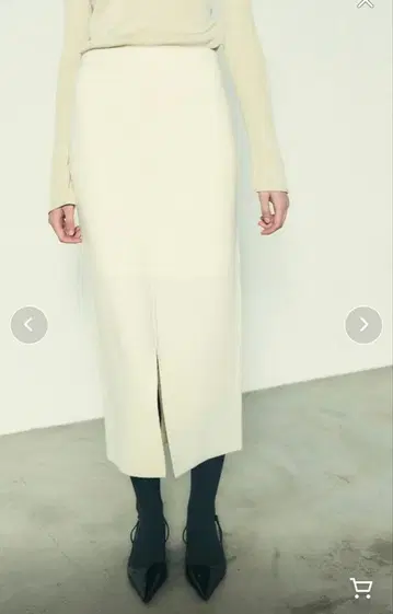 [ 그레이스 콘티넨탈 ] 새상품급 메리노울 니트 스커트