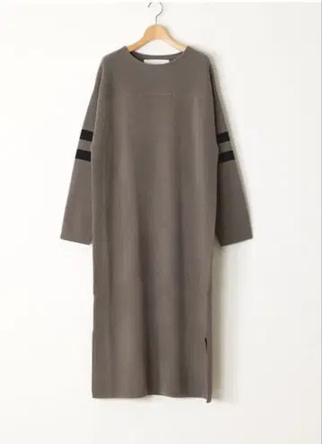 ADAWAS 아다와스 경량 니트 원피스