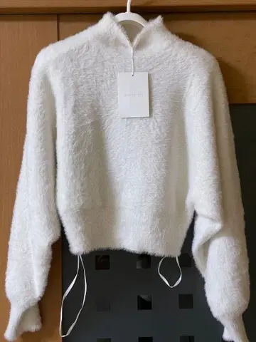 MERCURYDUO 숏 기장 니트