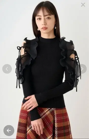 snidel 플리츠프릴 니트 풀오버