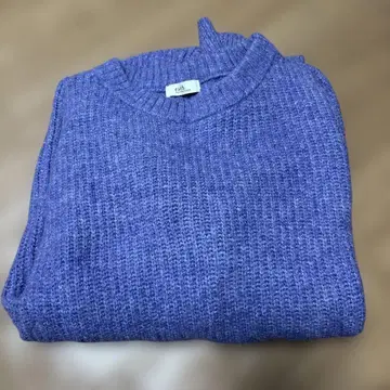 보라색 니트 스웨터 긴팔 앞뒤 트임