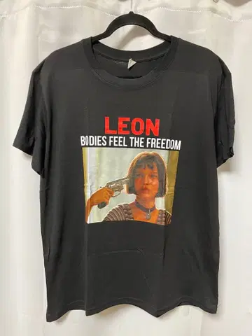미사용품 LEON 나탈리 블랙 T셔츠 사이즈 XL