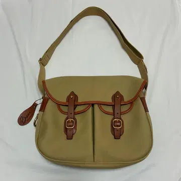 [ Brady ] 아리엘 트라웃 스몰