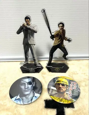 용과 같이 아크릴 스탠드 캔뱃지 키류 마지마 세트