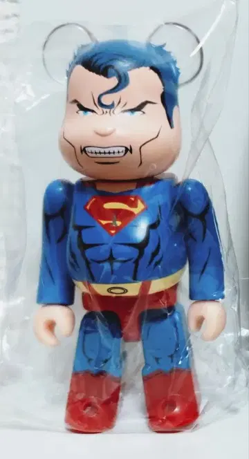 BE@RBRICK SUPERMAN (BATMAN: HUSH Ver.)