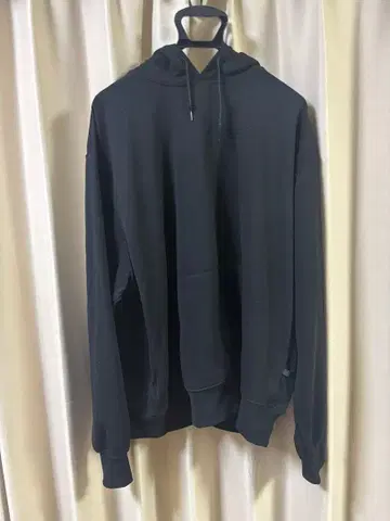 다이와 피어39 블랙 후드티