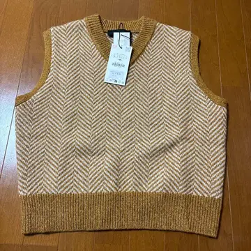 [ 미사용 새상품 ] 이번 시즌 ZARA 헤링본 니트 베스트 ( L )