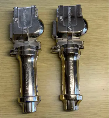 메탈 파이트 베이블레이드 그립 (금 도금)