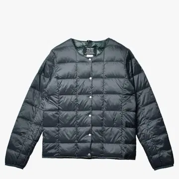 새상품 TAION 베이직 크루넥 버튼 이너 다운 S 차콜