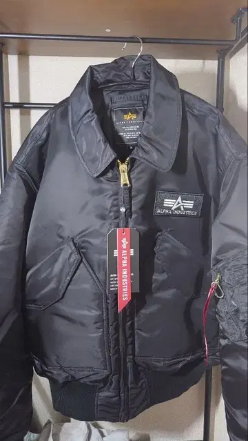 ALPHA CWU-45 플라이트 자켓 블랙 2030