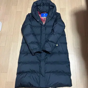 BLUE LABEL CRESTBRIDGE 블랙 다운 자켓 M