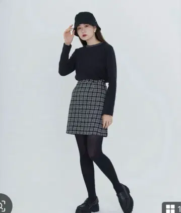 TINA JOJUN 체크 무늬 미니 스커트 가격 인하 가능