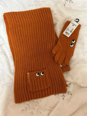 유니클로 안야 힌드마치 세트