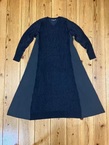 aqui agora pedido 블랙 긴팔 리브 니트 플레어 원피스 V넥